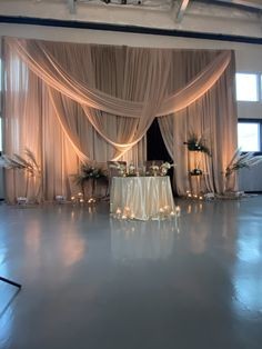 Tent/Ceiling Drape